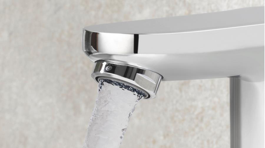 Les régulateurs de jet Schell  permettent d'économiser l'eau et d'en améliorer l'hygiène