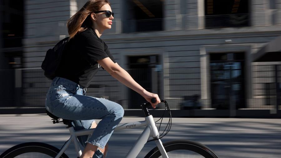 Le vélo rattrape (enfin) la voiture grâce au plan cafétéria