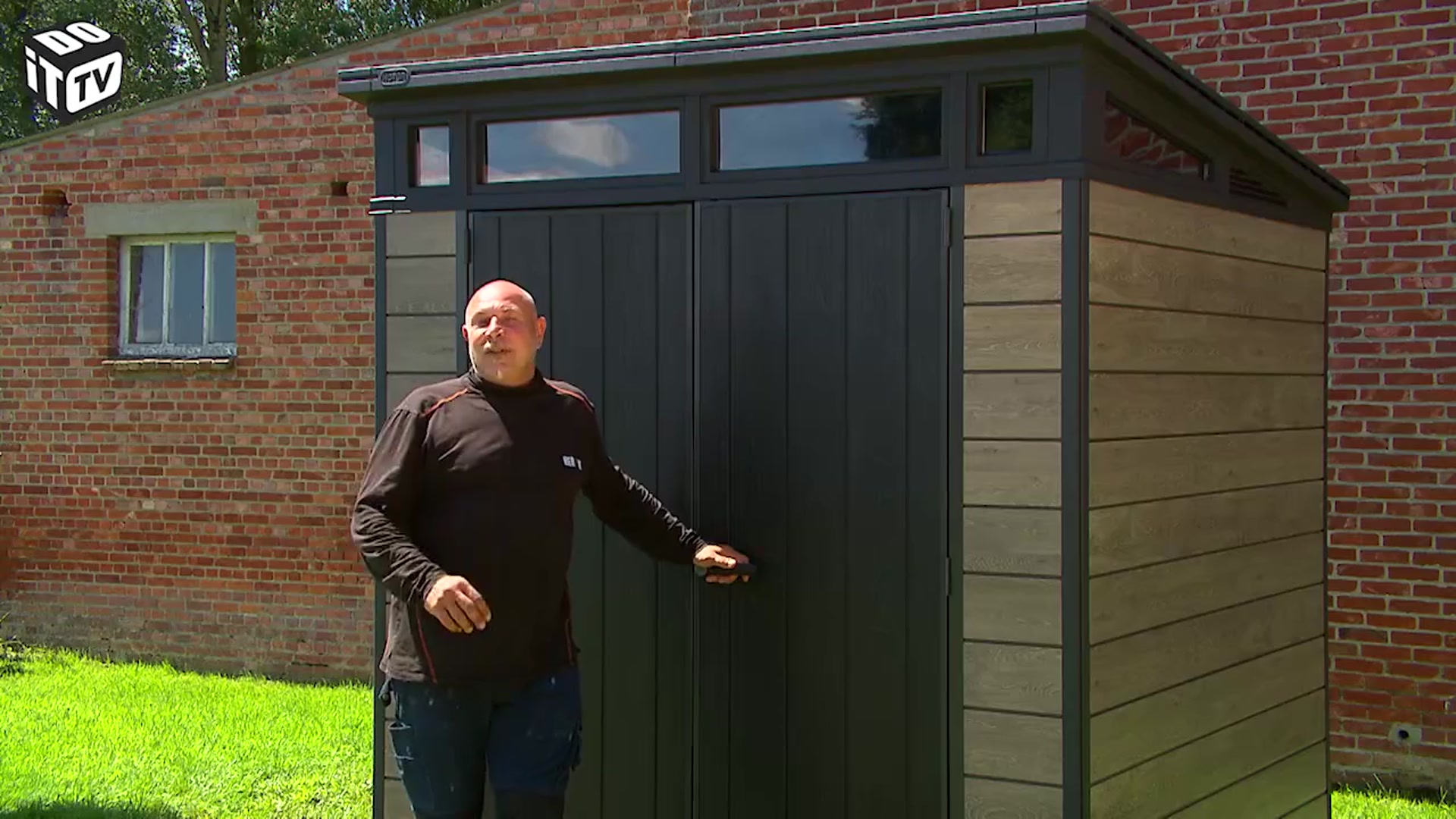 Comment poser un abri et une boîte de rangement?